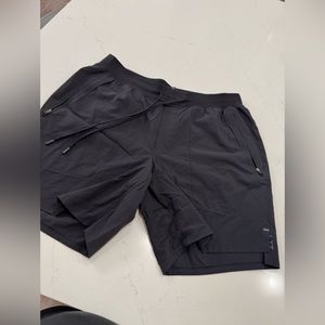 Lululemon License to Train Linerless 7”